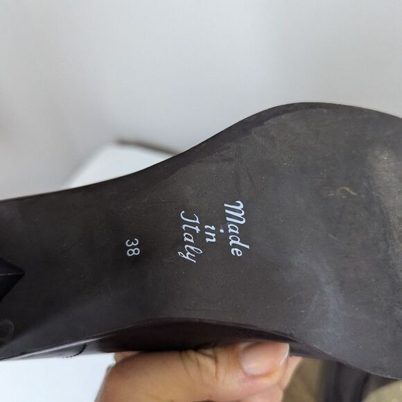 Vintage Brown Leather Loafers – Made in Italy – Size 38 (US 7.5) – 3” Block Heel - Picture 7 of 9